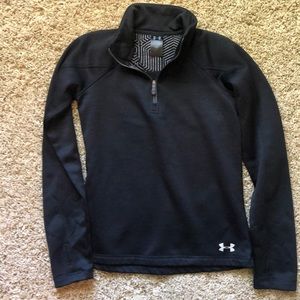 Under Armour size youth medium pullover.